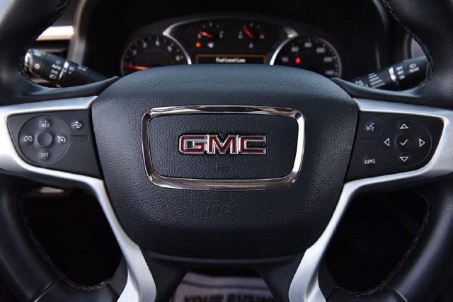 Used 2023 GMC Acadia SLT FWD image 22