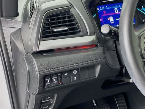 Used 2024 Honda Odyssey Sport image 15