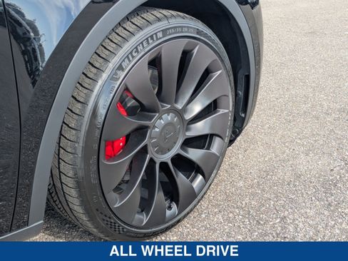 Used 2022 Tesla Model Y Performance AWD/4WD image 13