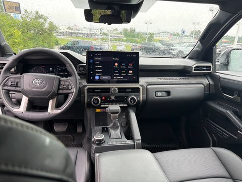 Used 2025 Toyota Tacoma Limited AWD/4WD image 13