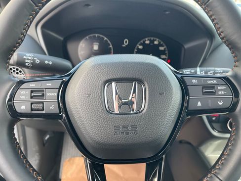 Used 2025 Honda HR-V Sport image 12