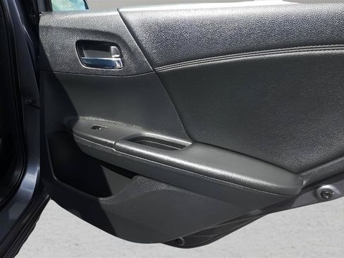 Used 2015 Honda Accord EX image 24