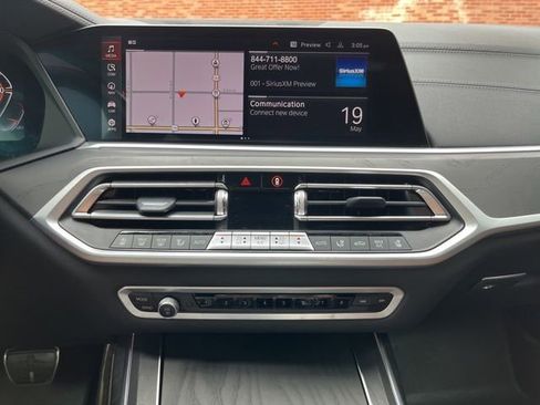 Used 2022 BMW X7 xDrive40i w/ M Sport Package AWD/4WD image 46
