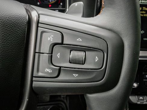 Used 2025 GMC Sierra 1500 AT4 w/ Technology Package AWD/4WD image 20