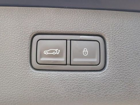 Used 2023 Genesis GV80 2.5T w/ Prestige 20" Package image 12