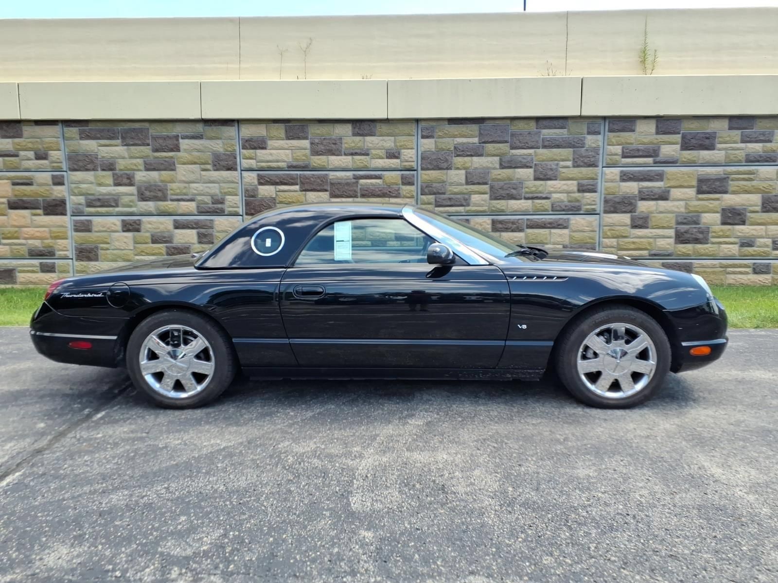 Used 2003 Ford Thunderbird RWD image 12