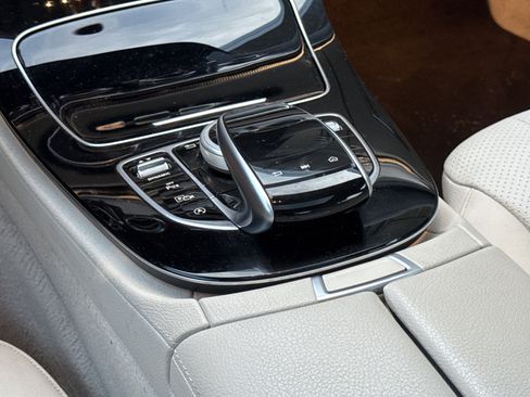 Used 2017 Mercedes-Benz E 300 image 24