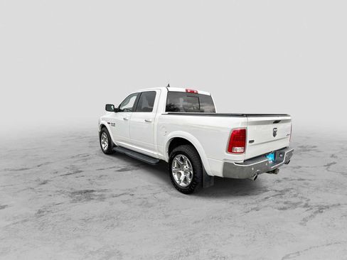 Used 2017 RAM 1500 Laramie w/ Convenience Group image 6