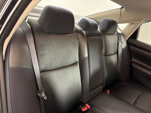 Used 2017 Nissan Altima 2.5 SR w/ Midnight Edition Package FWD image 16
