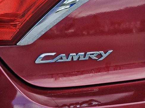 Used 2017 Toyota Camry XLE image 12