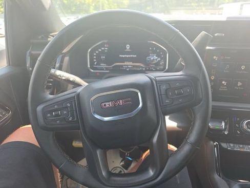 Used 2025 GMC Sierra 2500 AT4 w/ AT4 Premium Plus Package AWD/4WD image 10