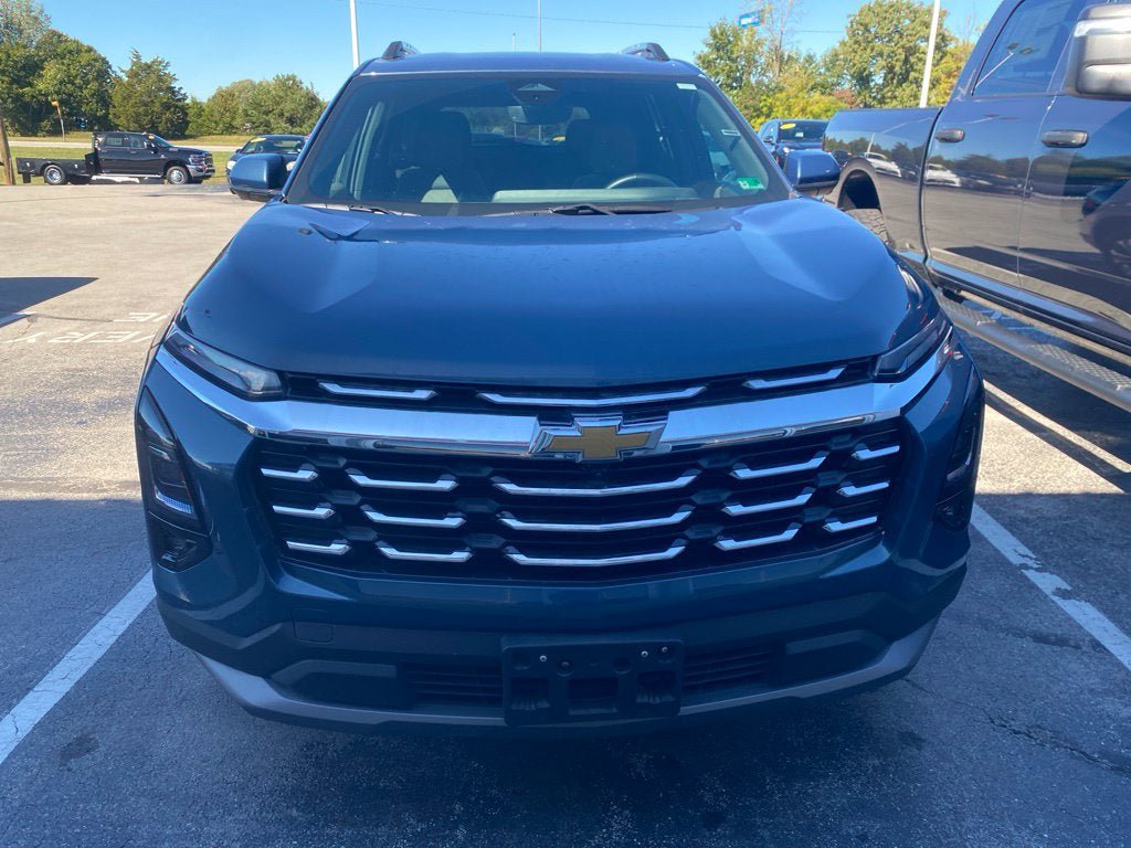 Used 2025 Chevrolet Equinox LT w/ Convenience Package II AWD/4WD image 7