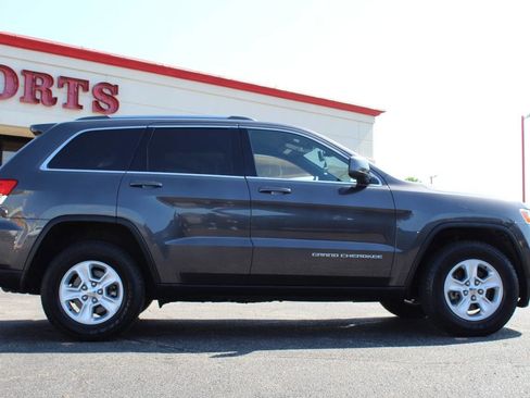 Used 2015 Jeep Grand Cherokee Laredo w/ Quick Order Package 23E image 3