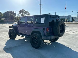 Used 2017 Jeep Wrangler Unlimited Rubicon w/ Connectivity Group AWD/4WD video 3