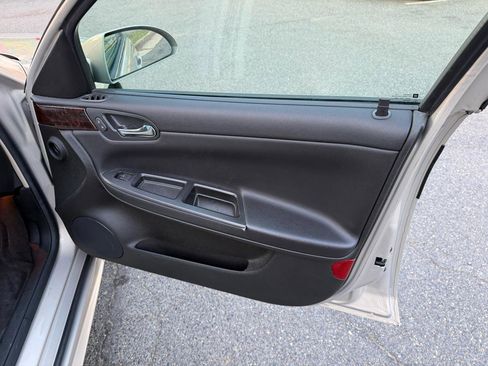 Used 2012 Chevrolet Impala LT w/ LT Sunroof Package FWD image 19