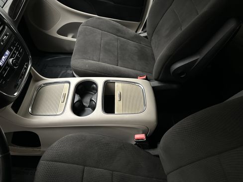 Used 2012 Dodge Grand Caravan Crew image 30