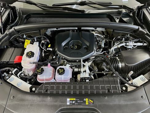 Used 2023 Jeep Grand Cherokee 4WD 4xe image 34