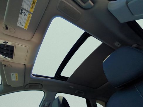 Used 2023 Acura RDX FWD w/ Technology Package image 17