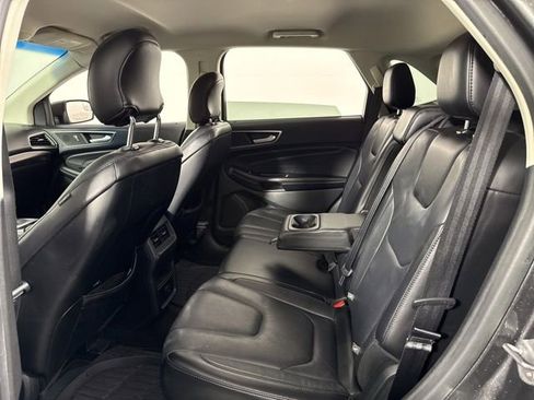 Used 2016 Ford Edge Titanium image 18
