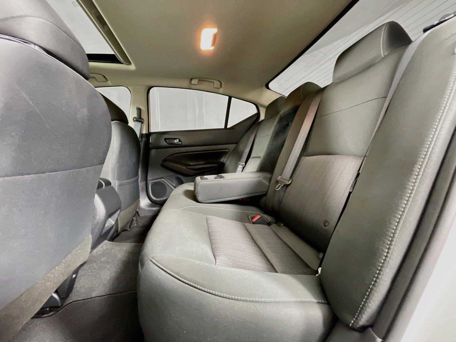 Used 2024 Nissan Altima 2.5 SV w/ SV Premium Package FWD image 27