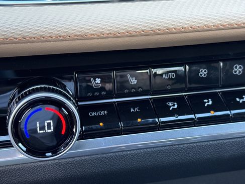 New 2026 Chevrolet Equinox ACTIV w/ Convenience Package III image 22