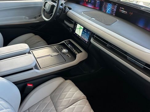 New 2026 Lincoln Navigator Black Label AWD/4WD image 15