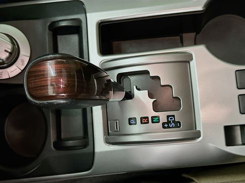 Used 2021 Toyota 4Runner Limited image 25