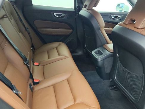Used 2023 Volvo XC60 B5 Plus w/ Climate Package AWD/4WD image 23