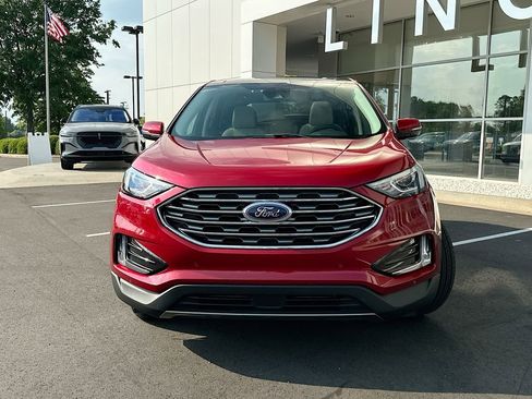Used 2021 Ford Edge Titanium w/ Class II Trailer Tow Package AWD/4WD image 5