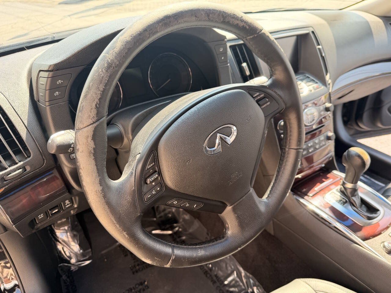 Used 2011 INFINITI G37 Convertible w/ Premium Pkg RWD image 9