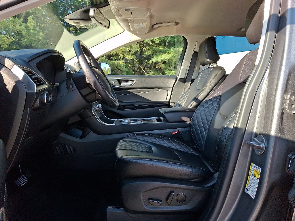 Used 2024 Ford Edge Titanium AWD/4WD image 14