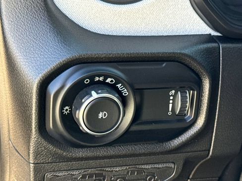 Used 2024 Jeep Wrangler Sport AWD/4WD image 22