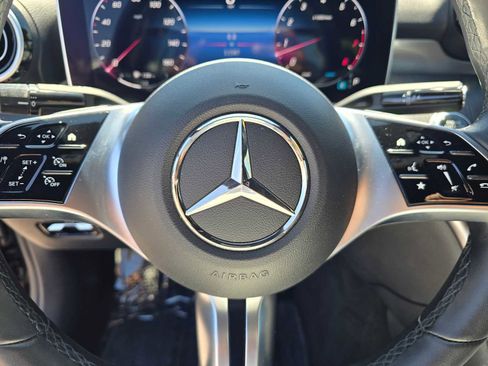 Used 2023 Mercedes-Benz C 300 4MATIC Sedan image 24