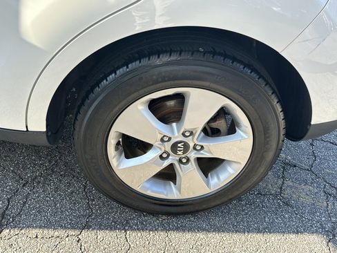 Used 2017 Kia Soul image 24