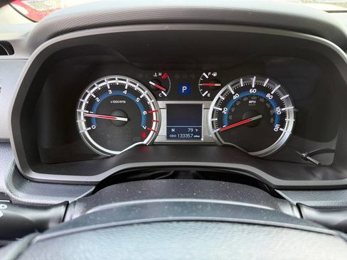 Used 2018 Toyota 4Runner TRD Off-Road Premium AWD/4WD image 58