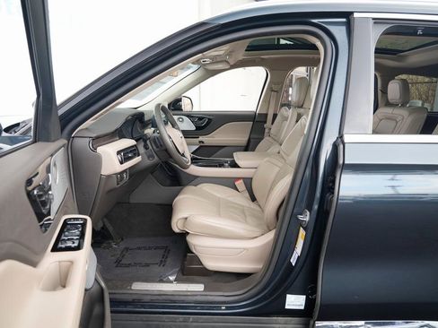 Used 2023 Lincoln Aviator Reserve w/ Equipment Group 201A image 22