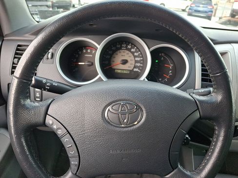 Used 2010 Toyota Tacoma PreRunner image 20