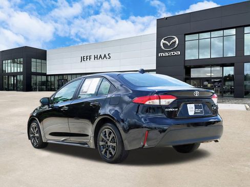 Used 2024 Toyota Corolla LE FWD image 2