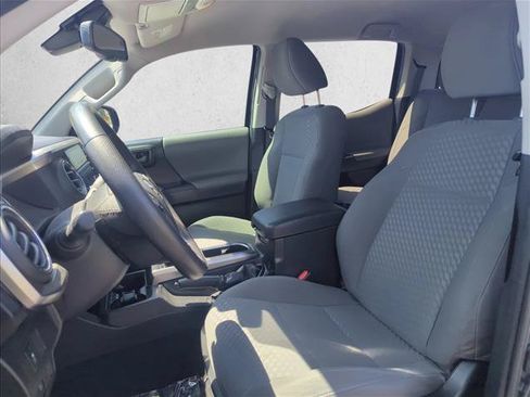 Certified 2022 Toyota Tacoma SR5 RWD image 20