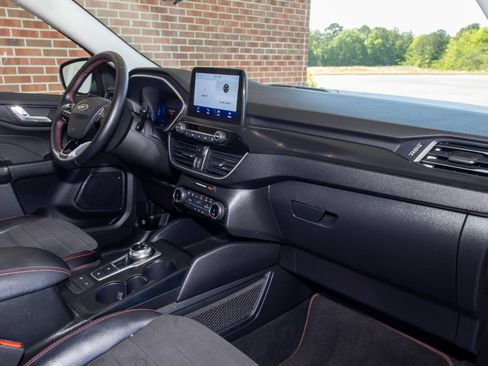 Used 2022 Ford Escape SEL w/ SEL Stealth AWD Package image 21