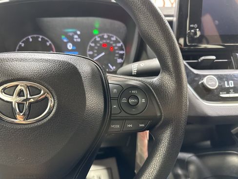 Used 2024 Toyota Corolla LE image 23