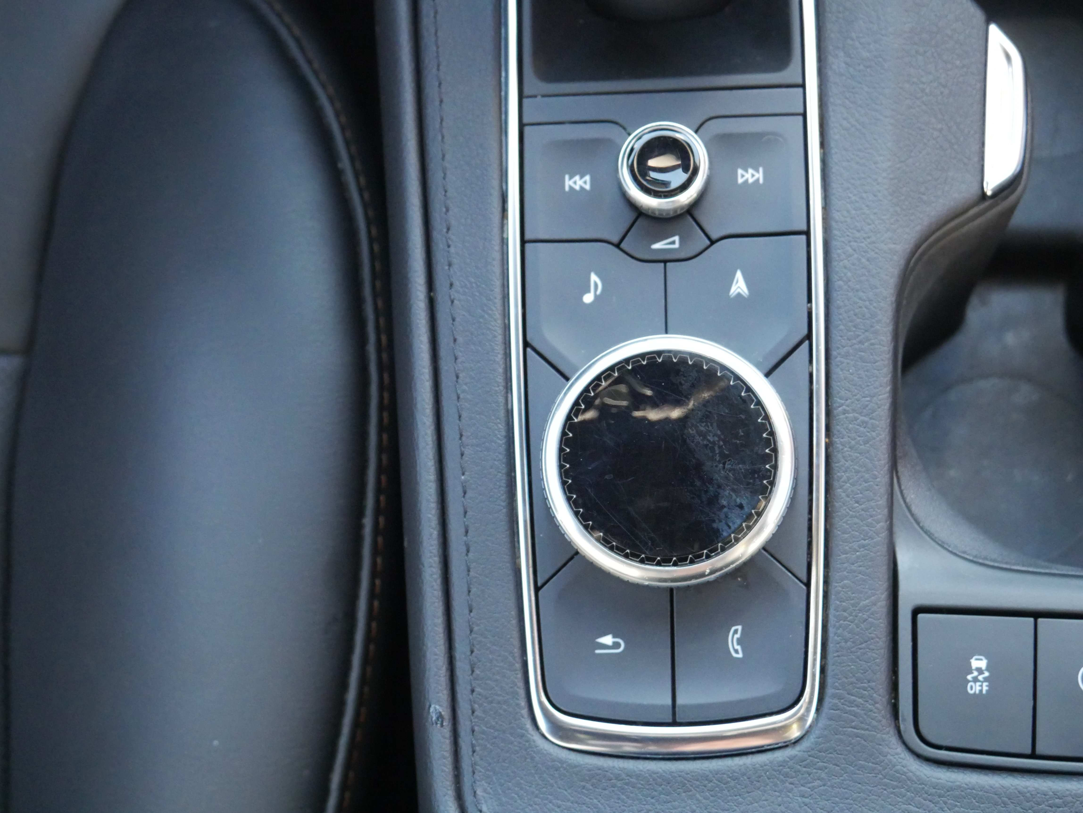 Used 2023 Cadillac XT4 Sport AWD/4WD image 24