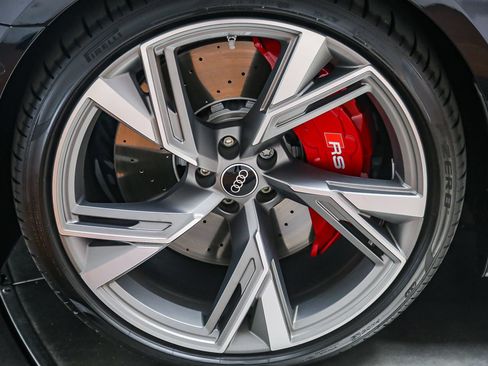 Certified 2021 Audi RS 6 w/ Executive Package AWD/4WD image 17
