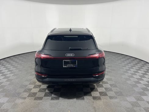 Used 2024 Audi Q8 e-tron Premium Plus AWD/4WD image 4