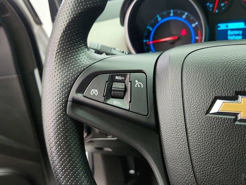 Used 2015 Chevrolet Cruze LT image 17