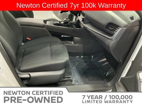 Used 2025 Nissan Rogue S FWD image 13