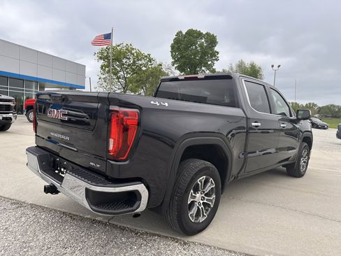 Used 2025 GMC Sierra 1500 SLT image 3