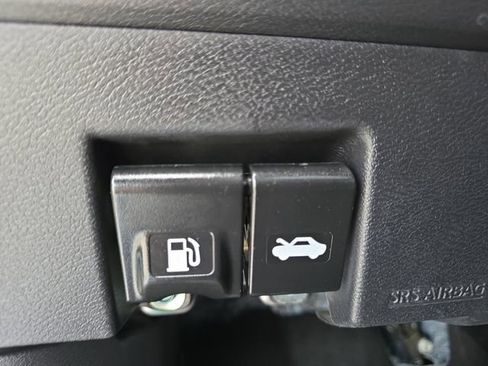 Used 2024 Nissan Versa S w/ S Plus Package image 30