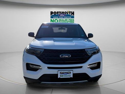Used 2022 Ford Explorer XLT w/ Equipment Group 202A AWD/4WD image 9