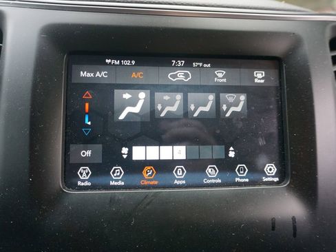 Used 2021 Jeep Cherokee Latitude image 11